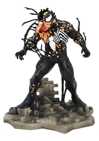 Diamond Select Toys: Venom (GITD) Figure - NYCC 2020