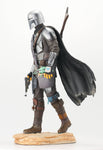 Diamond Select Toys Premier Collection: Star Wars - The Mandalorian With Child Statue